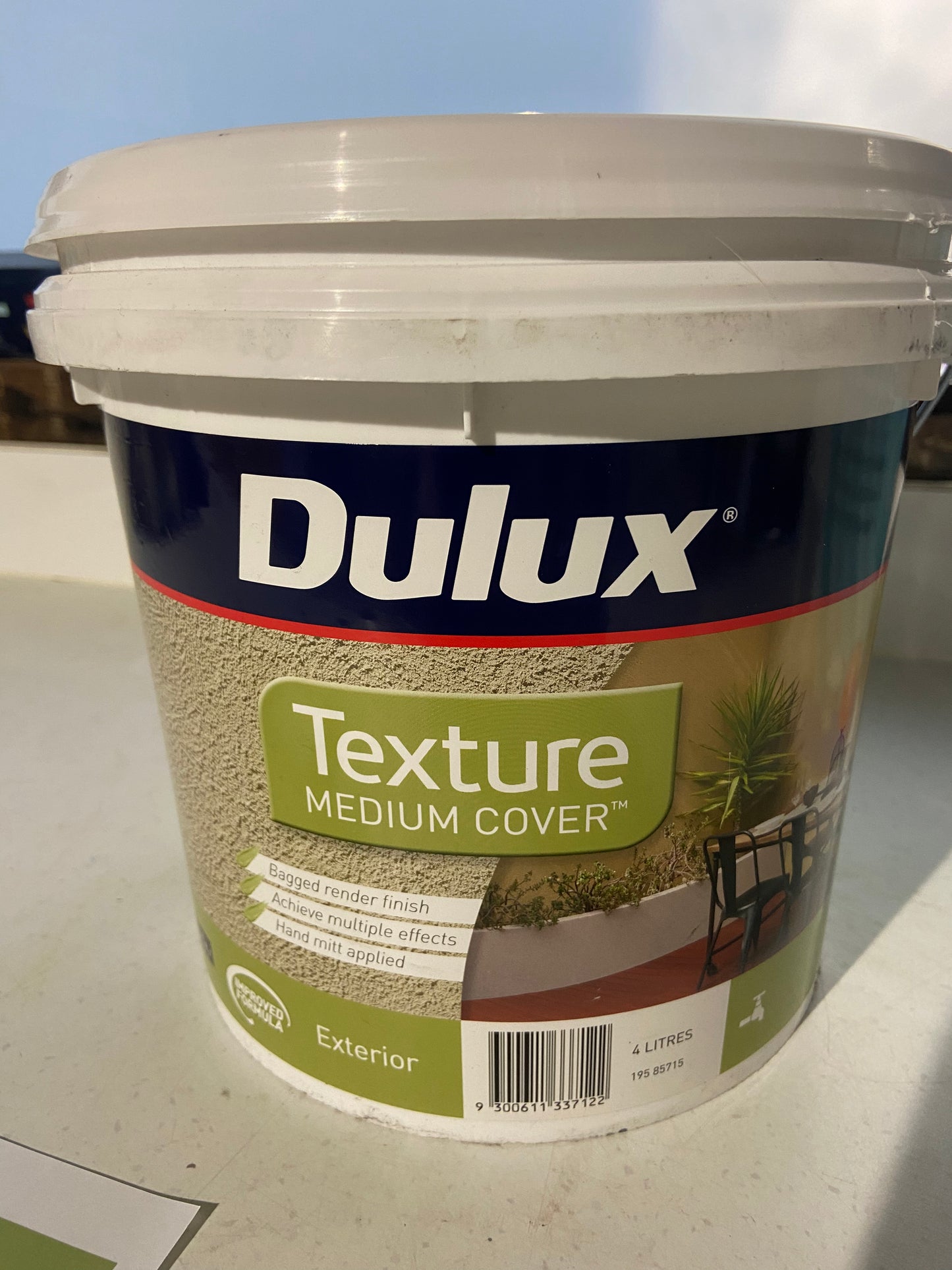 Specialty Texture Cover medium cover WHITES 4L - Dulux colour: White (untinted)