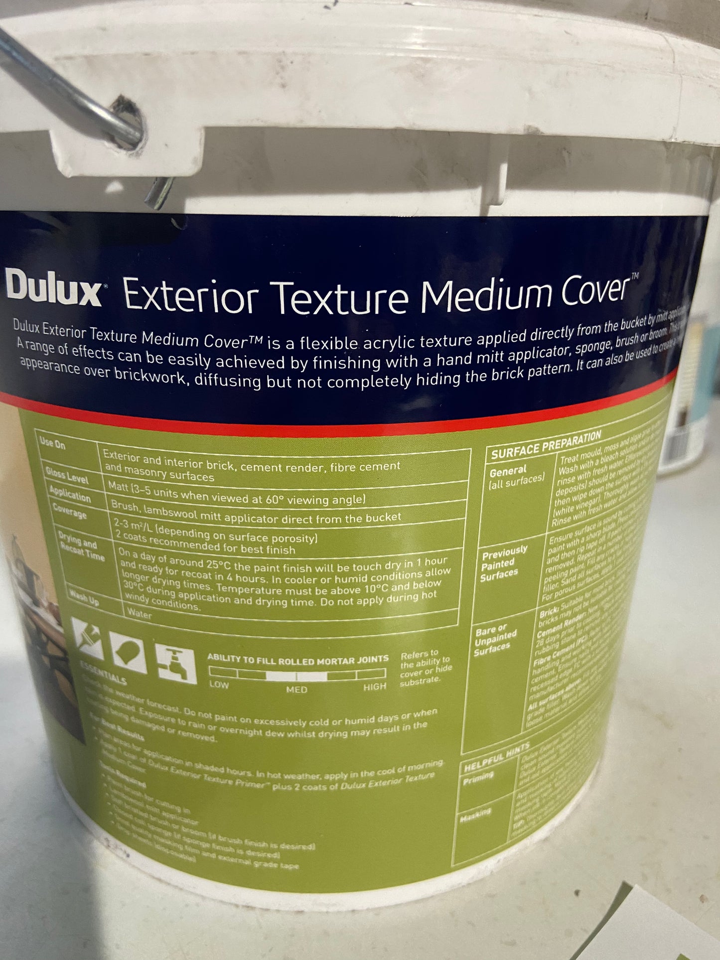Specialty Texture Cover medium cover WHITES 4L - Dulux colour: White (untinted)